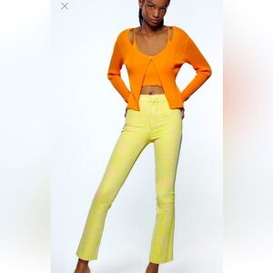 NWT ZARA Printed Floral Cropped  Stretch Jeans. Size: 4. Excellent condition